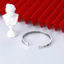 Load image into Gallery viewer, To Daughter Gift from Dad Mom Inspirational Bracelets Birthday for Her Girls Women Stepdaughter Daughter In Law Graduation Stocking Stuffers whenever you feel overwhelmed Valentines Day
