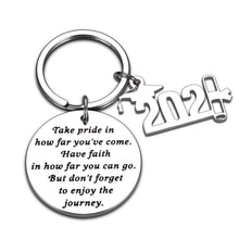 Load image into Gallery viewer, Class of 2021 Keychain Graduation Gifts for Senior College Master High School Graduate Women Men Him Her Nurse Medical Student Grads Teacher Inspirational Gift Key Chain for Boys Girls Daughter Son
