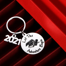 Load image into Gallery viewer, Graduation Gifts for Class of 2021 Keychain Senior College Junior High School Masters Nurse Law Grads Inspirational Gift for Daughter Son from Mom Dad for Best Friend Men Women Funny Keychain Present