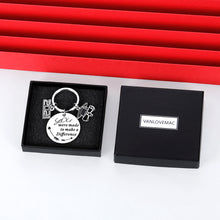 Load image into Gallery viewer, Class of 2021 Graduation Gifts Inspirational Keychain for Grad Senior High School College Daughter Son Best Friend Student Women Men Her Him for Boys Girls Jewelry from Mom Dad Grandma Grandpa