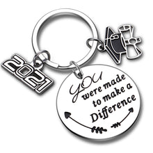 Load image into Gallery viewer, Class of 2021 Graduation Gifts Inspirational Keychain for Grad Senior High School College Daughter Son Best Friend Student Women Men Her Him for Boys Girls Jewelry from Mom Dad Grandma Grandpa
