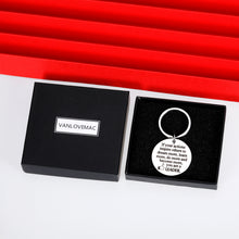 Load image into Gallery viewer, Boss Gifts Keychain for Men Women Leaders Boss Lady Christmas Birthday Boss Day Retirement Leaving Thank You Gifts for Coworkers Mentor Pm from Employee Valentine Present
