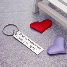 Load image into Gallery viewer, VANLOVEMAC New Driver Gift for Boyfriend Husband Teen Boys Girls Birthday Gifts Drive Safe Keychain I Love You New Dad Father in Law Keychain Gift for Men Women
