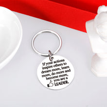 Load image into Gallery viewer, Boss Gifts Keychain for Men Women Leaders Boss Lady Christmas Birthday Boss Day Retirement Leaving Thank You Gifts for Coworkers Mentor Pm from Employee Valentine Present
