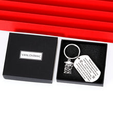 Load image into Gallery viewer, 2022 Graduation Gifts Keychain for Her Him Class of 2022 High School College Students Grads Inspirational Gift for Senior Nurse Boys Girls Master Son Daughter Women Men Keyring Jewelry Birthday
