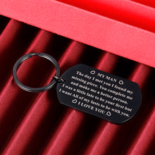 Load image into Gallery viewer, To My Man Keychain Anniversary Gif for Boyfriend Husband Men Him I Love You Couple Gifs for Birthday Valentines Day Wedding Funny Christmas Hubby Stocking Stuffers from Girlfriend Wife Wifey

